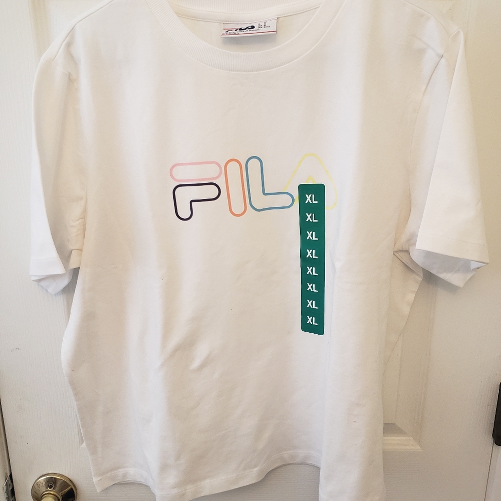 Woman's XL Fila Active Tee